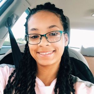 Meet your Posher, Amari